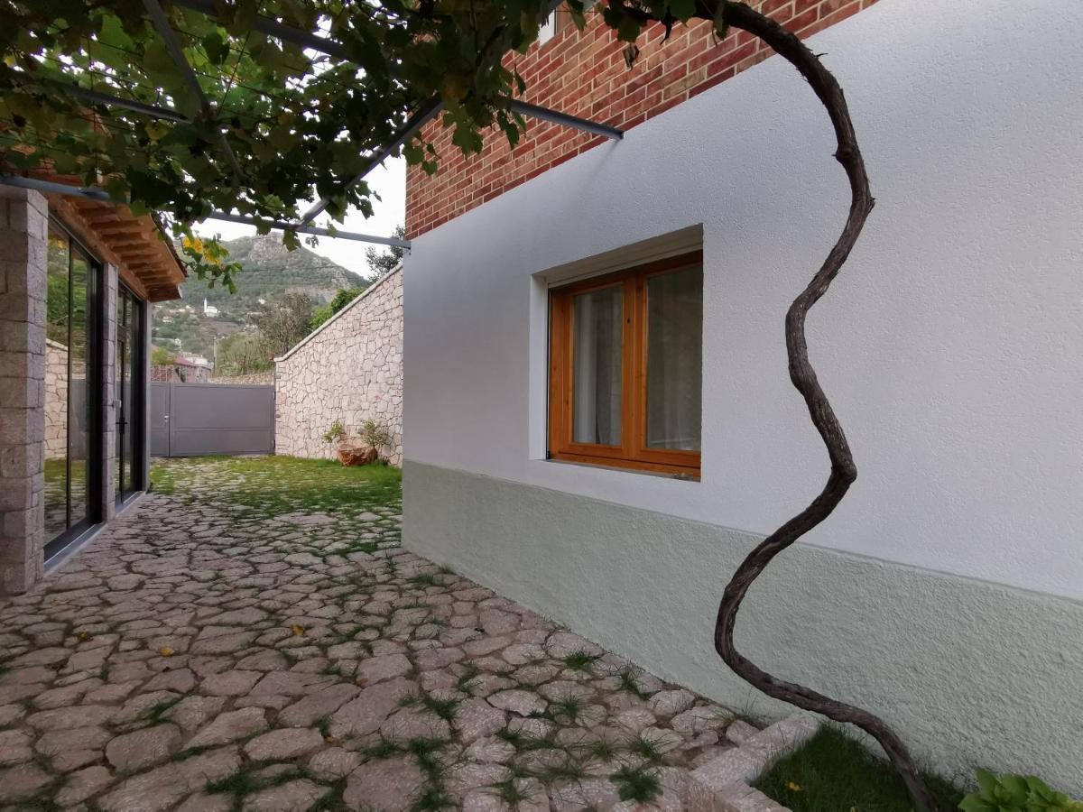 Vila Rira - Rrajce, Shebenik Perrenjas Buitenkant foto