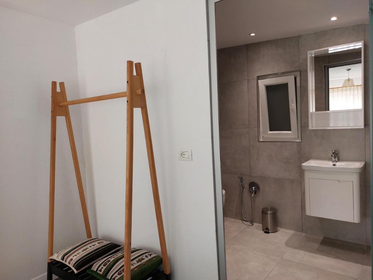 Vila Rira - Rrajce, Shebenik Perrenjas Buitenkant foto