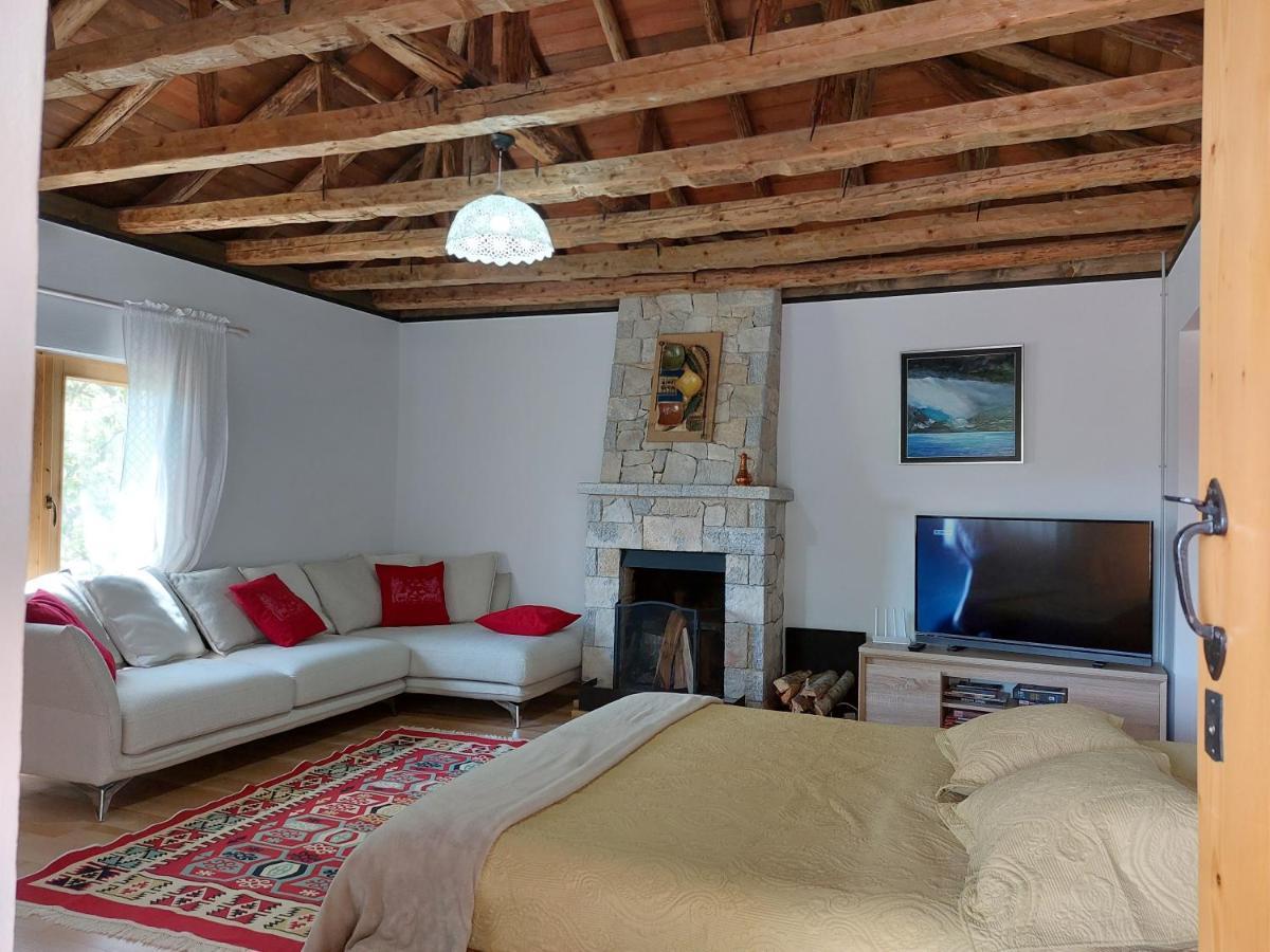 Vila Rira - Rrajce, Shebenik Perrenjas Buitenkant foto